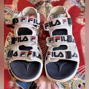 Fila White/Blue Sporty Disruptor Velcro Sandals. Size 8 GUC.